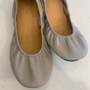 Tieks Feather Grey Size 10